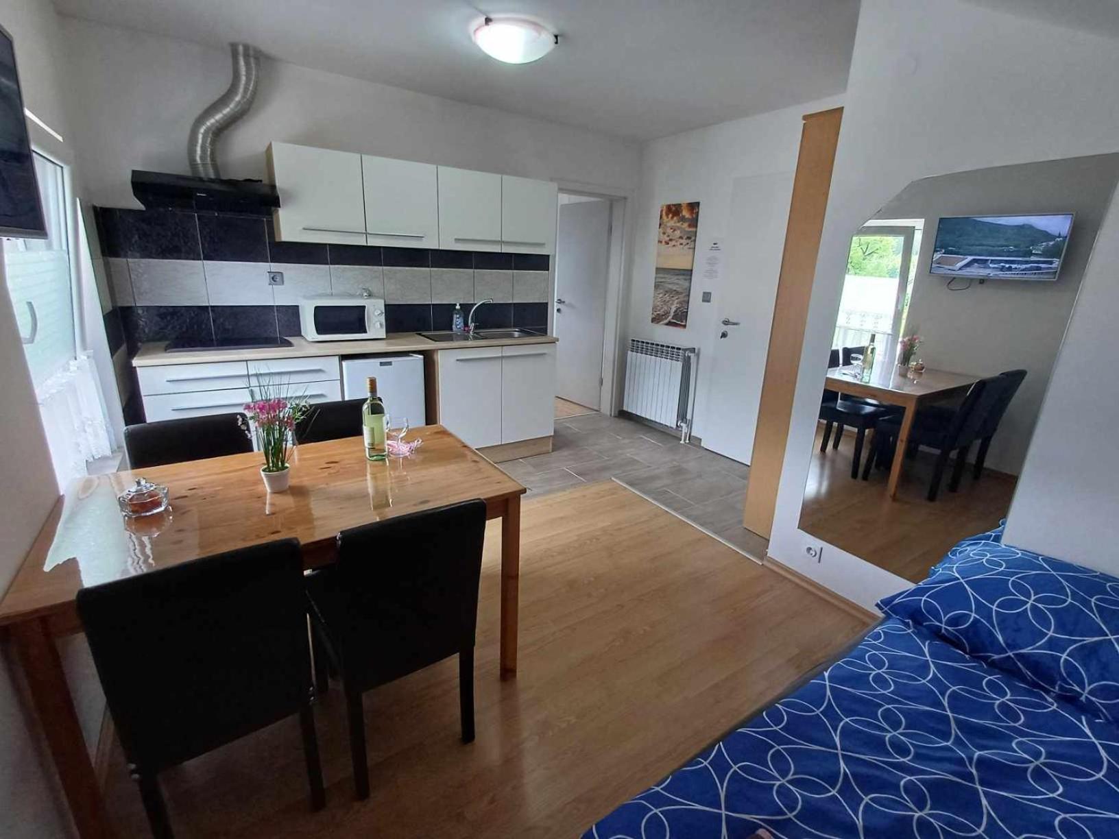 Apartmaji Slatenik 보베츠 외부 사진