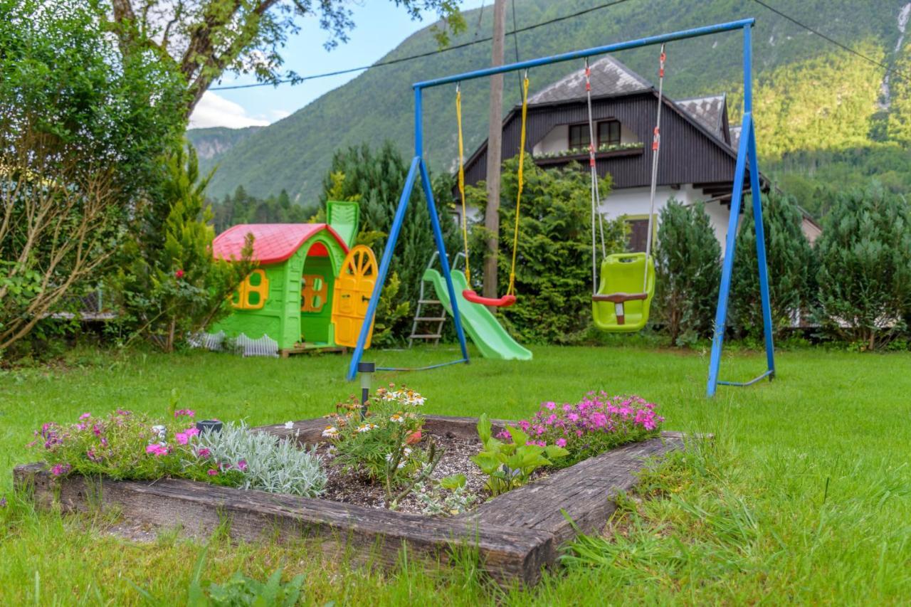 Apartmaji Slatenik 보베츠 외부 사진